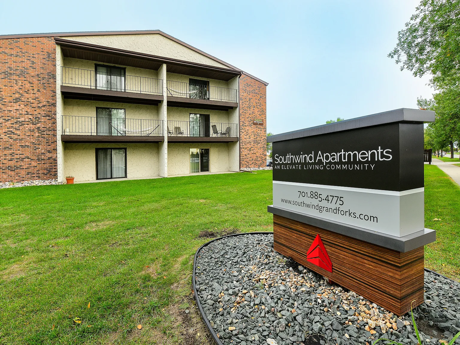 Southwind Apartments — Photo 4