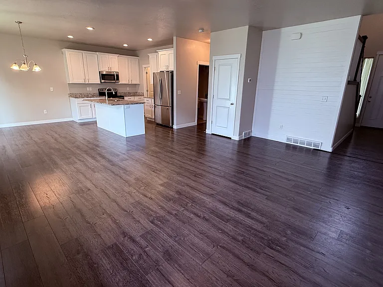298 E Cordoba Dr — Photo 6
