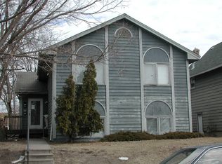 327 9th St SE, Minneapolis, MN 55414
