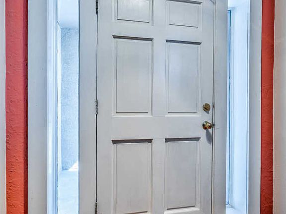 3rd image of 600 Upson Dr