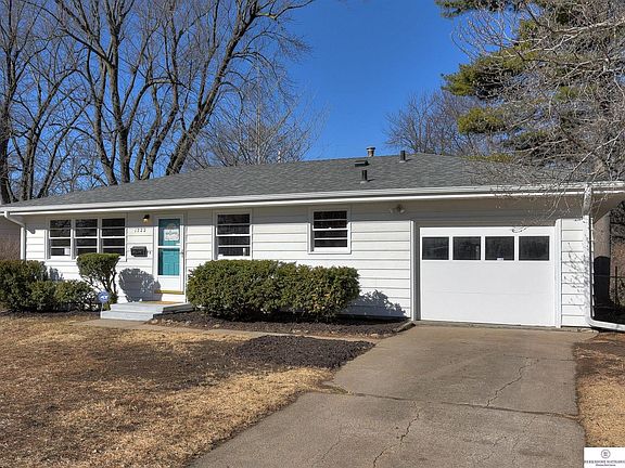 2nd image of 1722 Maenner Dr