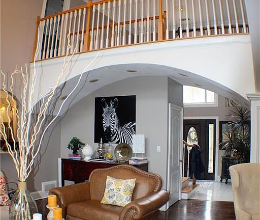 2nd image of 2401 Fairhaven Cv NE