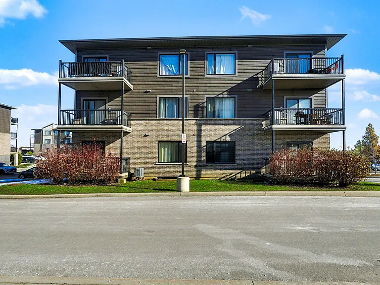 660 Garibaldi Ave — Photo 79