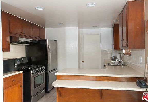 4th image of 835 Cambon Ave