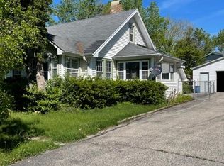 412 Ferndale Dr, Round Lake Beach, IL