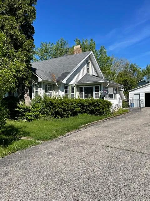 412 Ferndale Dr photo 1