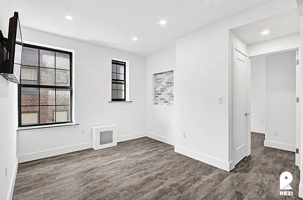 Rented by REZI | media 4