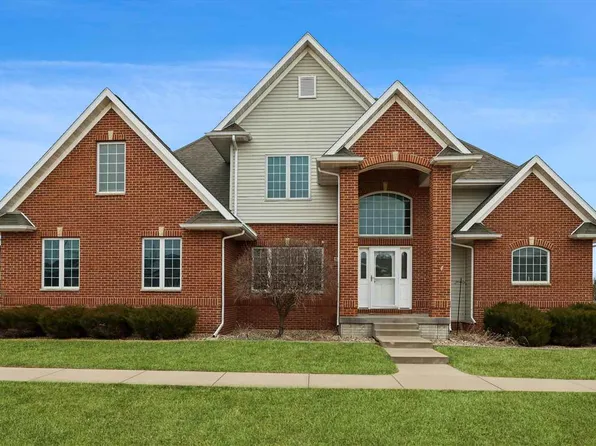 5415 Triple Crown Dr, Marion, IA 52302
