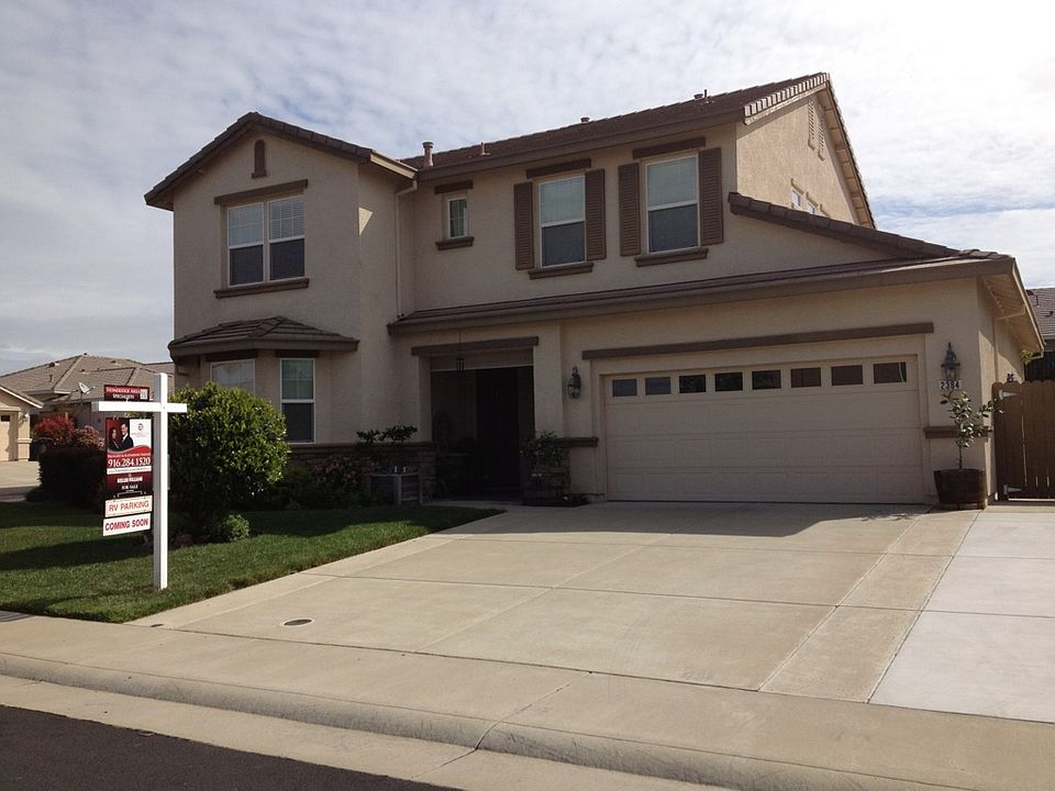 1st image of 2384 Petruchio Way