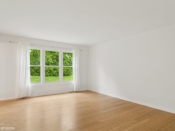 5th image of 1118 Keating Dr