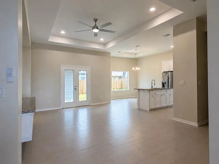 3730 Avenida Residencial — Photo 2
