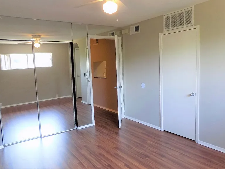 3910 McDuffie — Photo 7