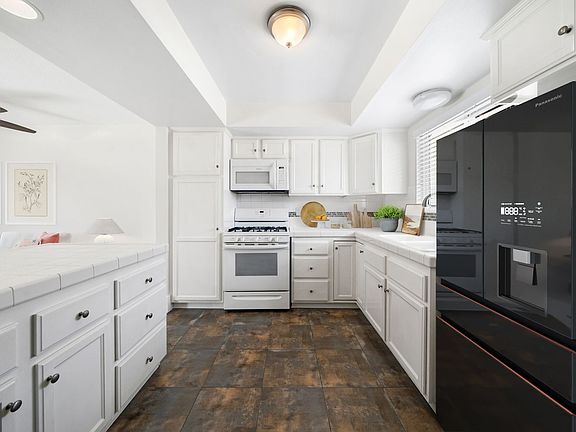 2nd image of 188 Monte Vista Ave #B