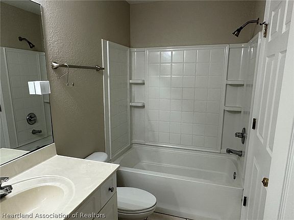 3rd image of 581 Vanguard Ave NW