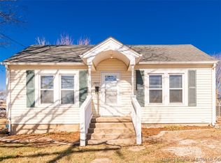 1011 W Bristol St, Salem, IN 47167