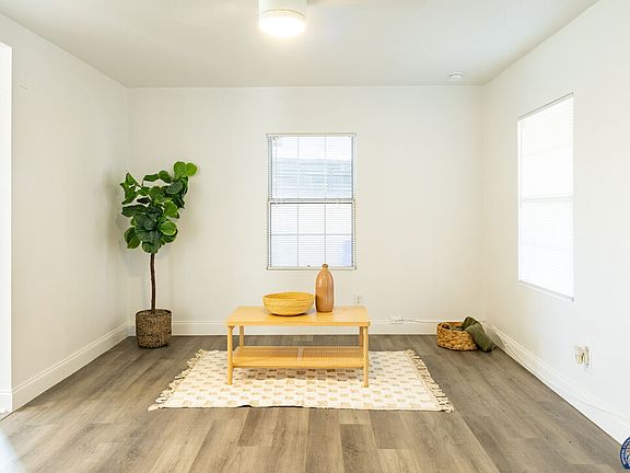 5th image of 641 W Euclid Ave
