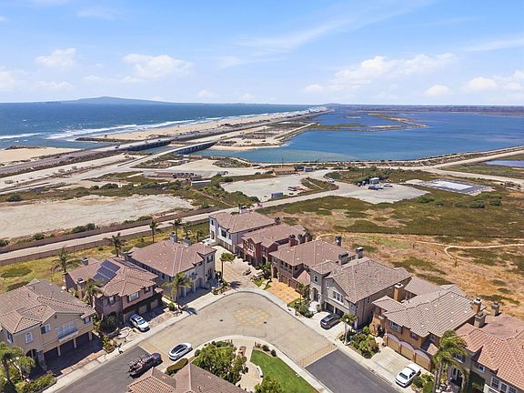 4th image of 5571 Ocean Terrace Dr