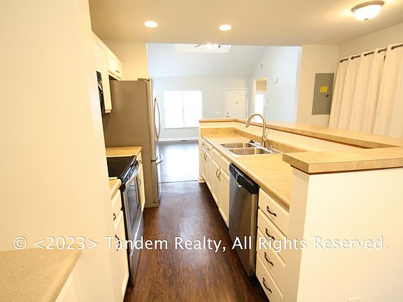 624 E Vailview Ct (6)_05122023
