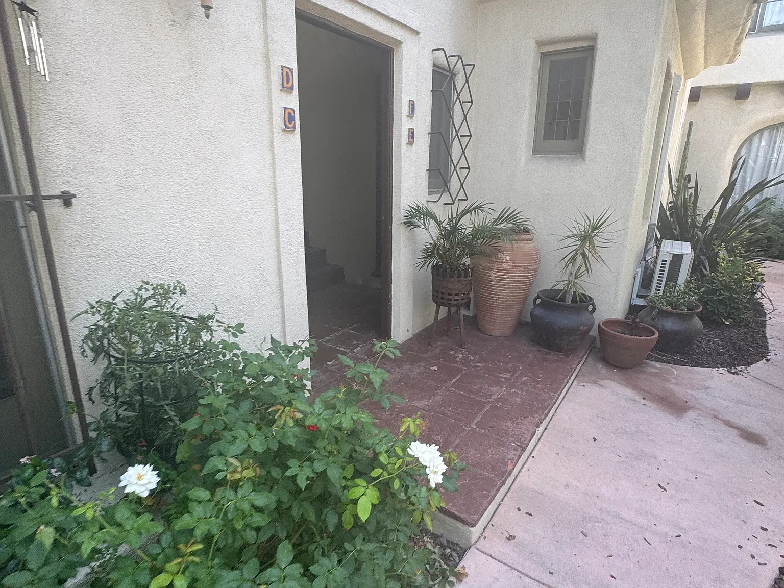 1 bed, 950 sqft, $2,500 — Photo 3