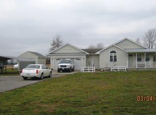 151 Hanging Rock Rd, Flora, IL 62839