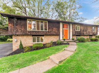 670 Stolle Rd, Elma, NY 14059