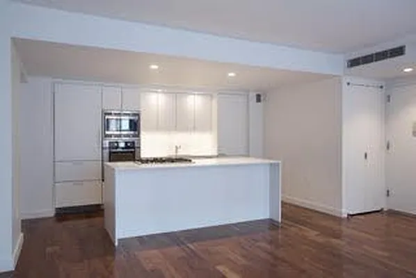 Rented by 84-86 White Street LLC | media 10