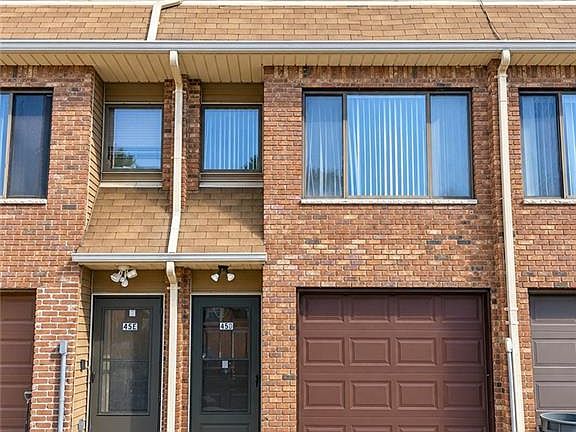2nd image of 45 Deppe Pl