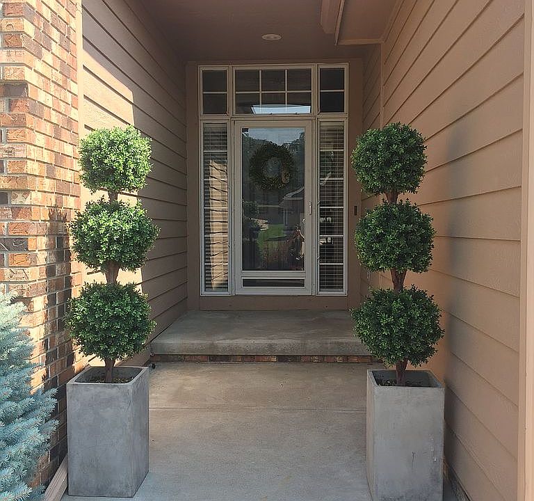 1st image of 2219 S 179th St