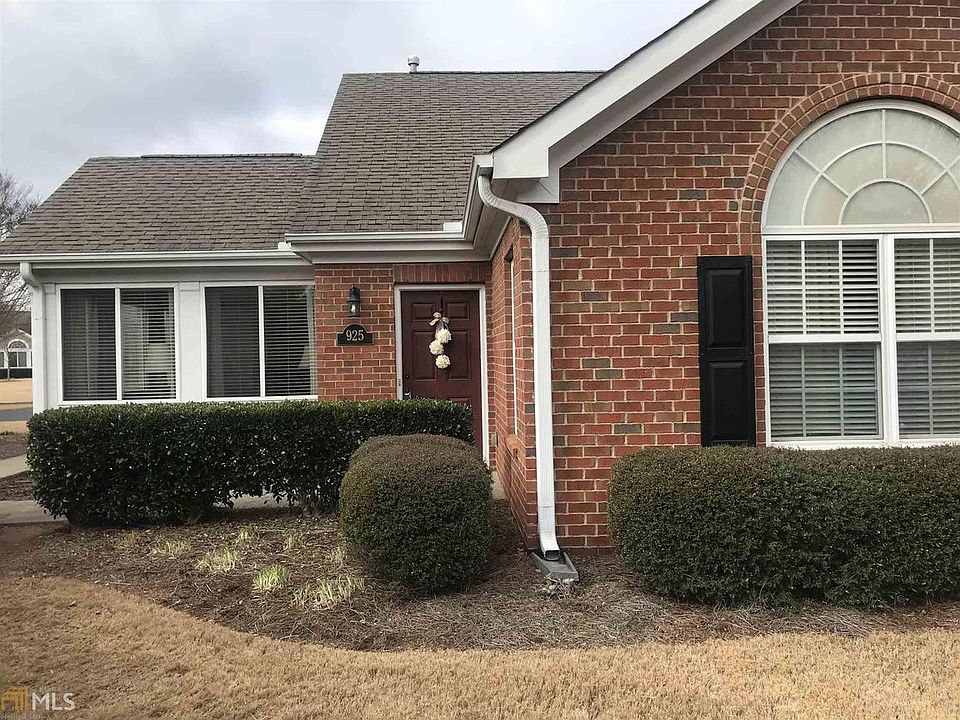 1st image of 925 Burnt Hickory Cir NW