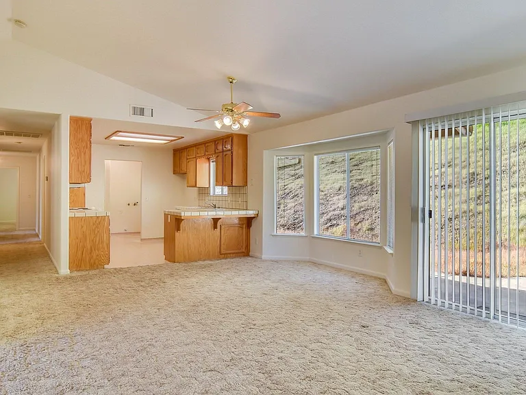 27557 Paradise Valley Ln — Photo 16