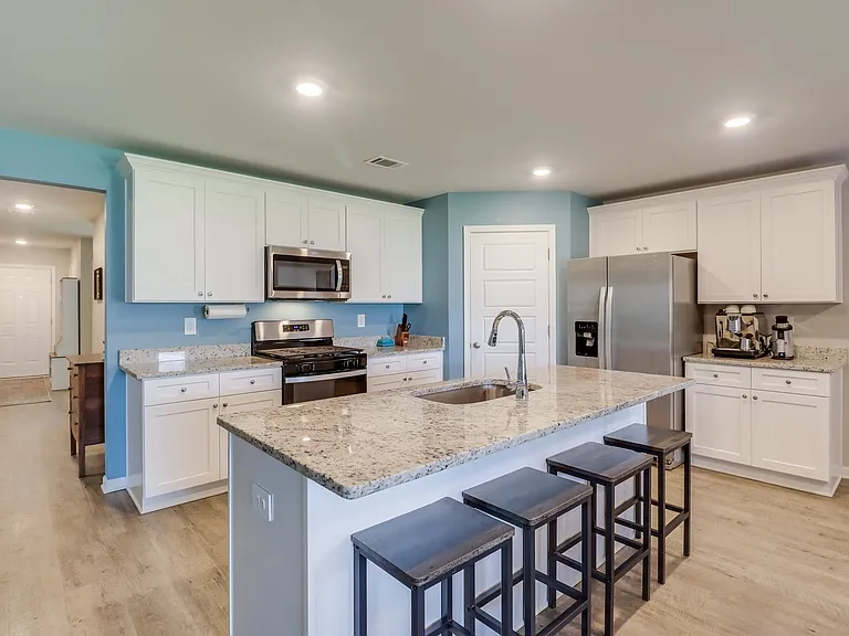 1033 Enclave Cir — Photo 13