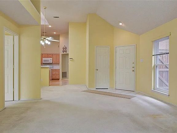2nd image of 936 Plantation Dr