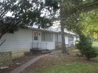 5040 Schroeder Rd, Dayton, OH 45417