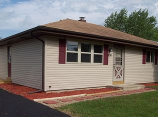 274 S Beck Rd, Lindenhurst, IL 60046