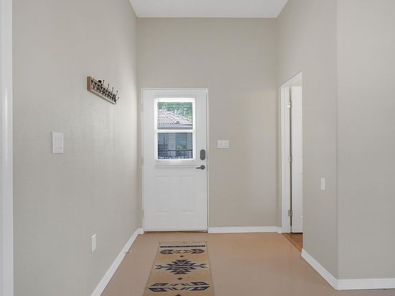 3rd image of 707 Alameda Blvd NW