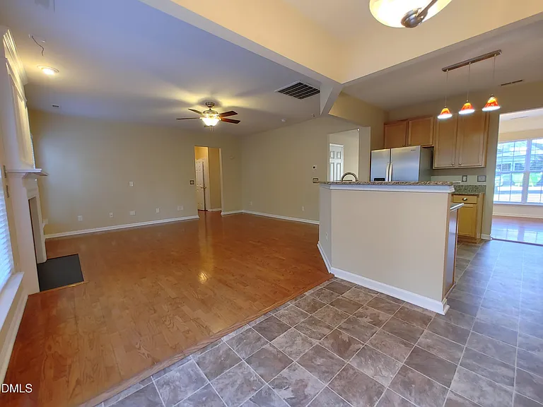 301 Millicent Way — Photo 7