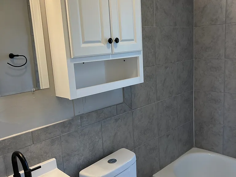539 Telford Ave #D — Photo 7