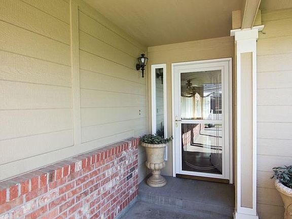3rd image of 2340 Hummingbird Ln
