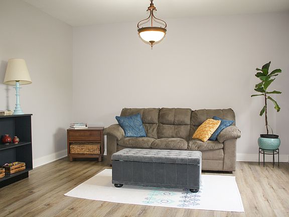 3rd image of 2856 Majestic View Walk