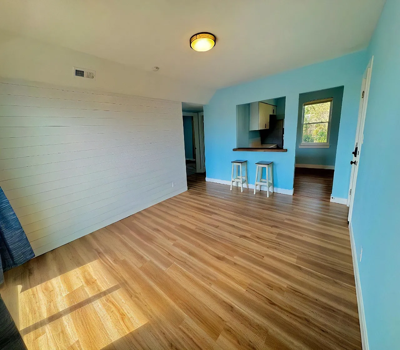 2 bed, 800 sqft, $1,700 — Photo 4