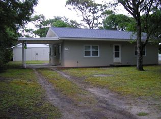 216 Mercer St, Oak Island, NC 28465