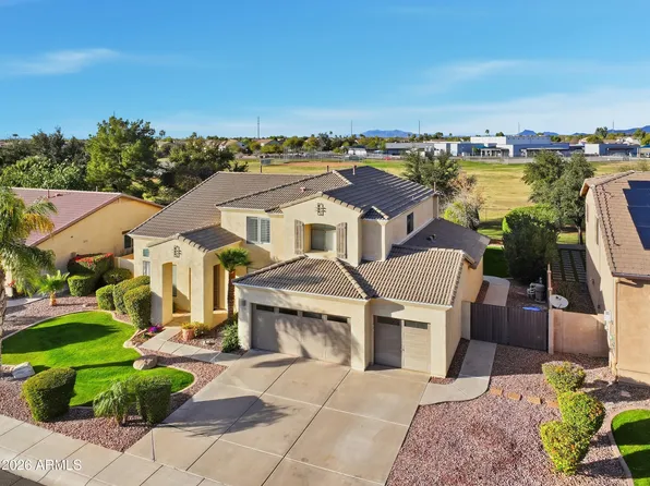 3558 E LATHAM Way, Gilbert, AZ 85297