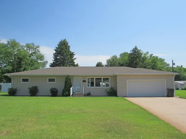 120 Sunset Dr, Lexington, NE 68850