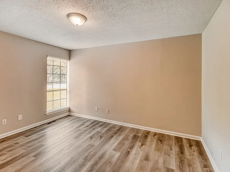 5249 Dresden Rd — Photo 13