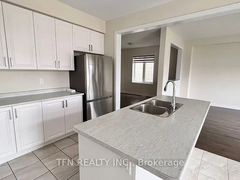 Sundin Dr — Photo 7