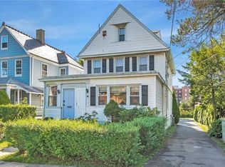 9 Hickory St, New Rochelle, NY 10805