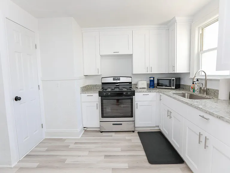 1210 W Ocean View Ave #3 — Photo 8