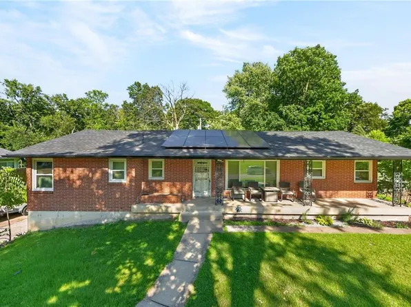 6157 NE Meadow Lane Cir, Kansas City, MO 64118