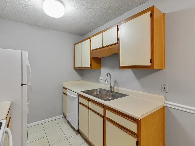 5627 Hornaday Rd #B — Photo 11