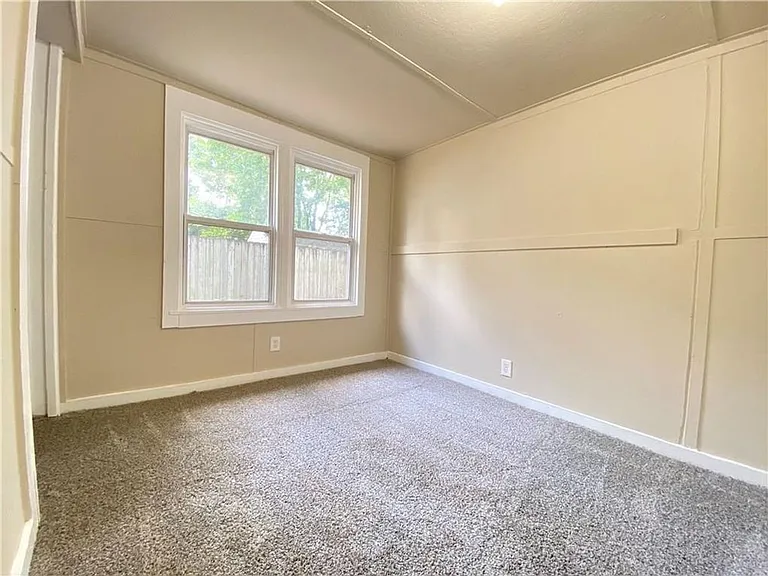 3125 State Ave — Photo 11